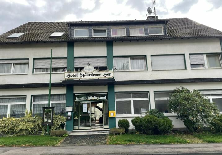 Straßenansicht