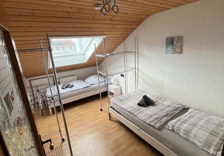 Zimmer 1 2 Einzelbetten 