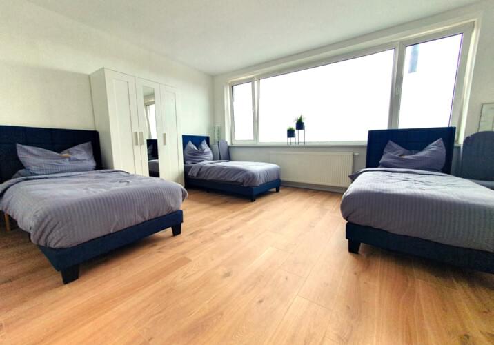 Schlafzimmer 1
