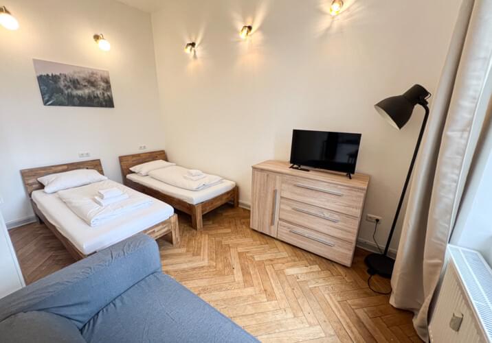 Schlafzimmer mit zwei Einzelbe