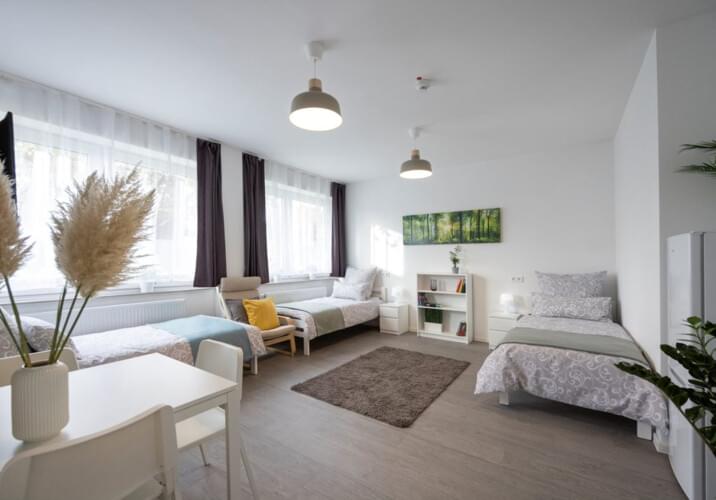 versch. Wohnungen u. Zimmer.va