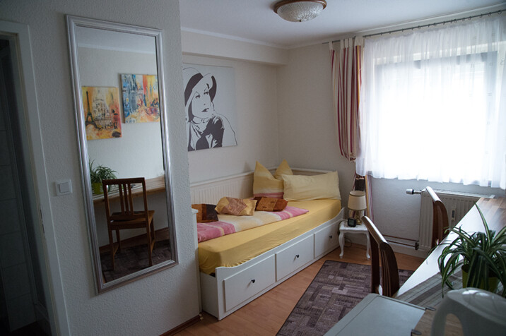 Einbettzimmer